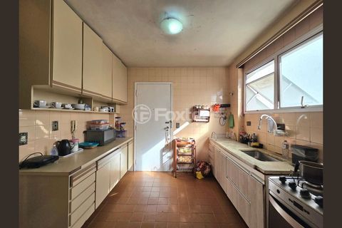Image 27 - 985623