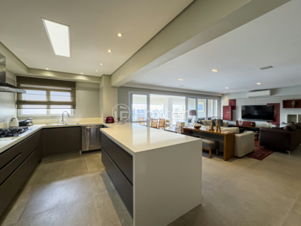 Image 43 - 985799