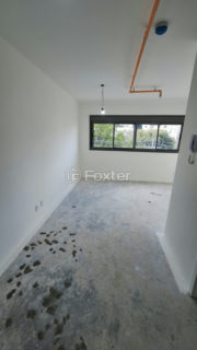Image 1 - 985953