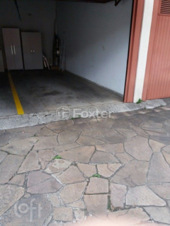 Image 33 - 985954