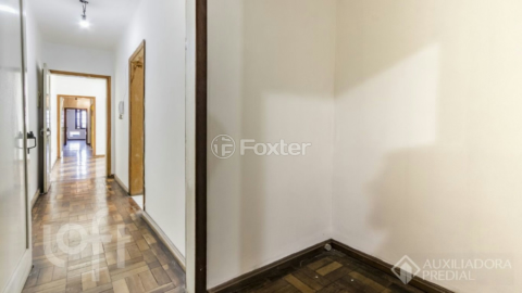 Image 21 - 986124