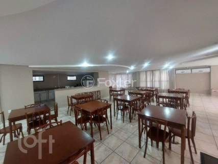 Image 37 - 986740