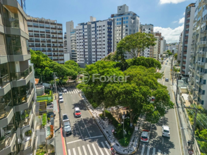 Image 39 - 986818