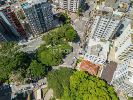 Image 38 - 986818