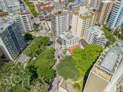 Image 32 - 986818