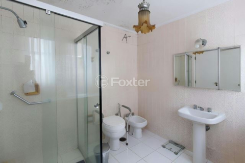 Image 31 - 987002