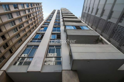 Image 40 - 987002