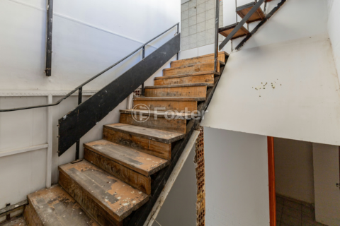 Image 37 - 987129