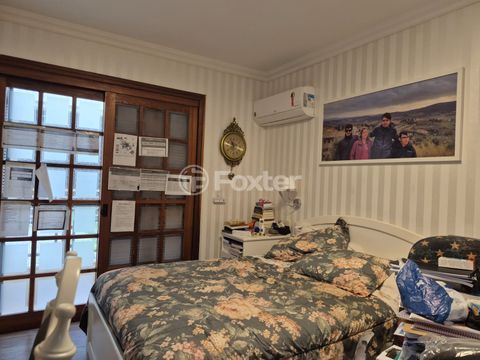 Image 31 - 987482