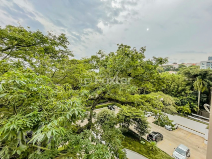 Image 35 - 987692