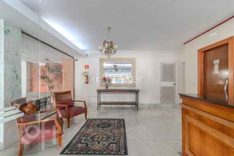 Image 35 - 987701