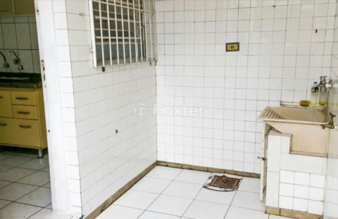 Image 8 - 987782