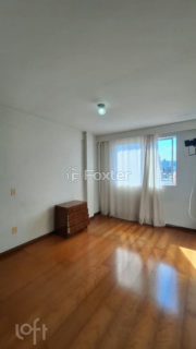 Image 10 - 987892
