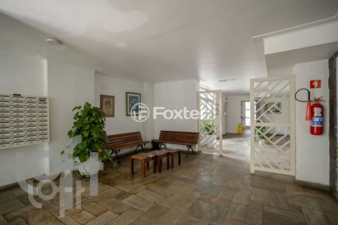 Image 35 - 987906