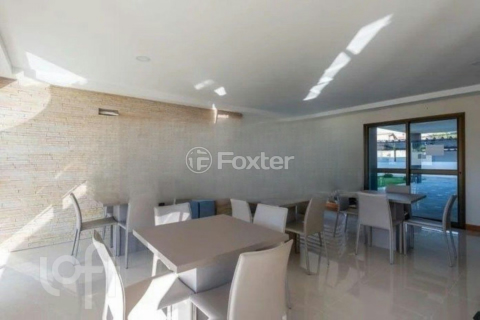 Image 21 - 988488