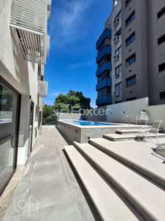 Image 21 - 988532