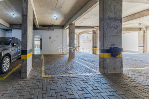 Image 38 - 988565