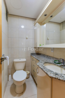 Image 31 - 988565