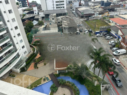 Image 33 - 988573