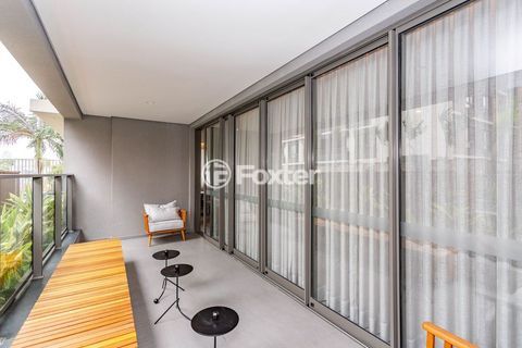 Image 21 - 988693