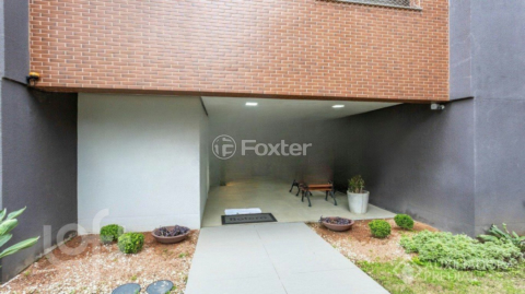 Image 31 - 988902