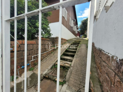 Image 25 - 989207