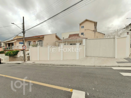 Image 34 - 989241