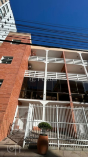 Image 21 - 989494