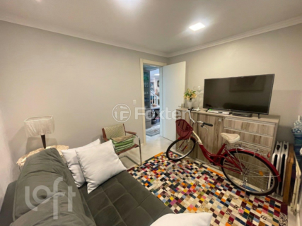 Image 73 - 989619