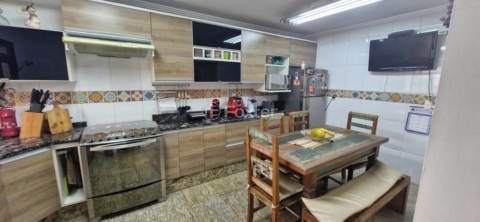 Image 6 - 989805