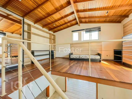 Image 31 - 989825