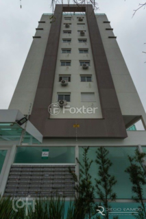 Image 33 - 989833