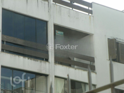 Image 44 - 989836