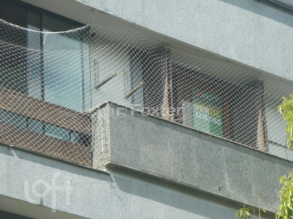 Image 29 - 989840