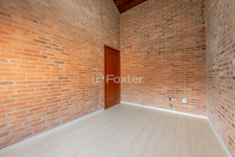 Image 9 - 989862