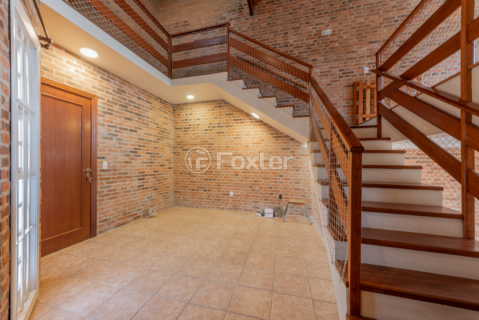 Image 7 - 989862