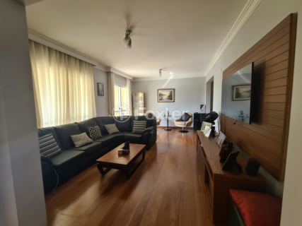 Image 3 - 989974