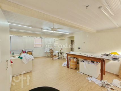 Image 32 - 990038