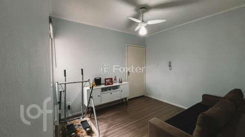 Image 15 - 990085