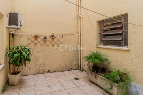 Image 7 - 990467