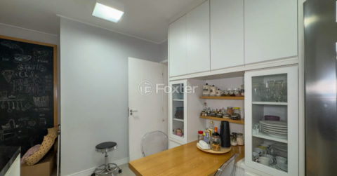 Image 31 - 990473
