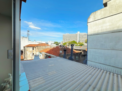 Image 21 - 990524