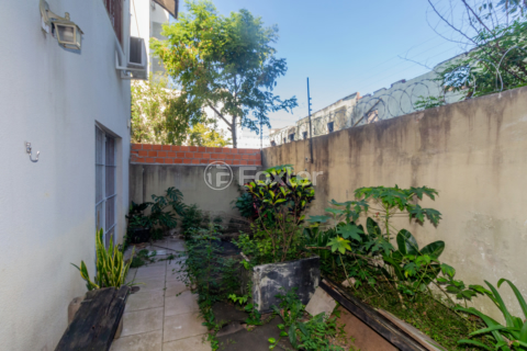 Image 33 - 990596