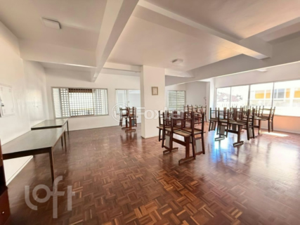 Image 33 - 990795