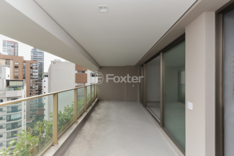 Image 8 - 990956