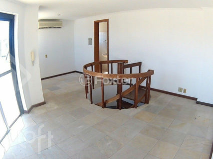 Image 31 - 991395