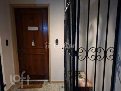 Image 32 - 991578