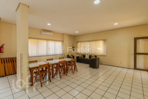 Image 38 - 991837