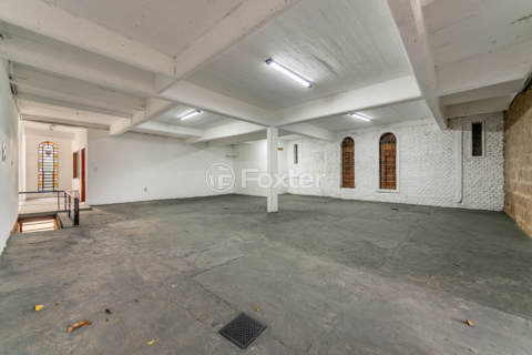 Image 31 - 992061