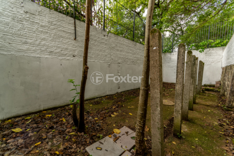 Image 39 - 992061